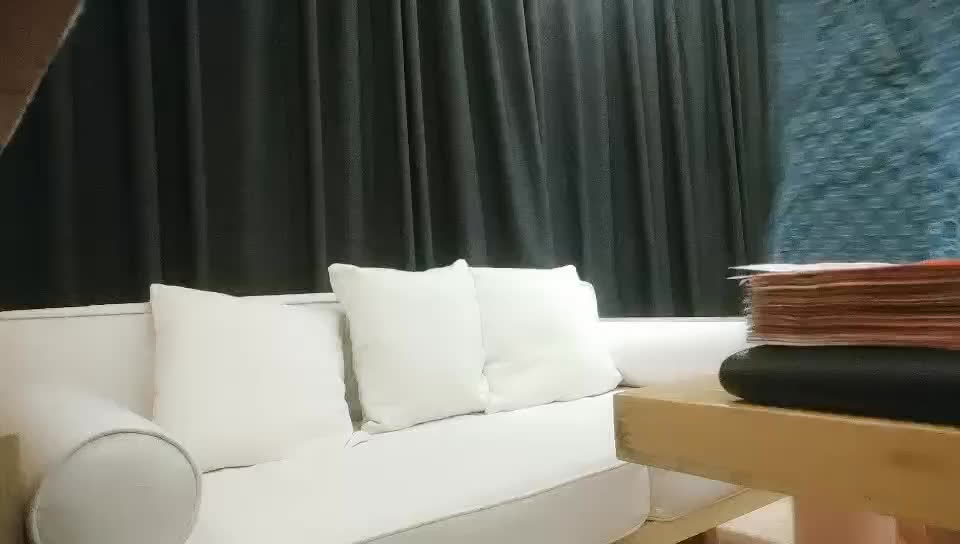 91沈先生06-09 18岁香甜学生妹