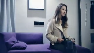 七天探花少妇穿上开档黑丝特写抠B近距离啪啪表情清晰可见