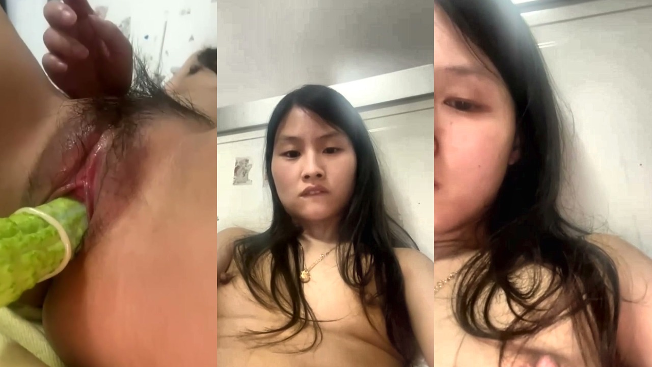 粉嫩离异少妇全裸直播黄瓜猛力塞入肉缝白浆狂流失控