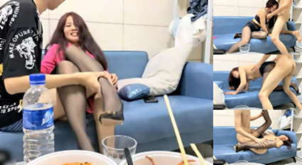 瘦猴探花 美甲店老板娘买衣服见家长 结果被无套猛操内射！