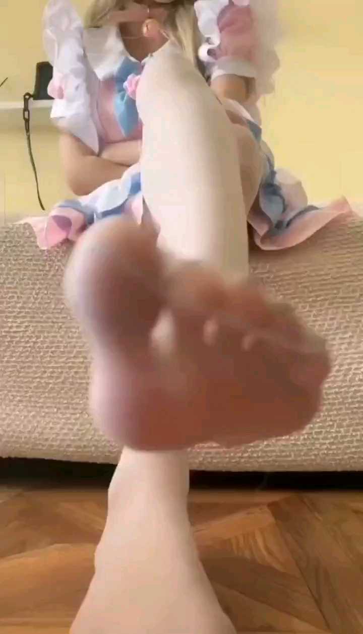 白丝制服 年下羞辱 #第一视角 #足控 #恋足癖 #羞辱 #足交 #足模 #舔脚 #脚奴 #脚控 #舔脚 #女s #男m #狗奴 #白丝 #原味 #盯射 #女性崇拜 #女尊男卑 #网调 #调教 #撸管 #意淫 #洗脑 #嫩脚 #女神 #反差 #学妹 #做爱 #口舌