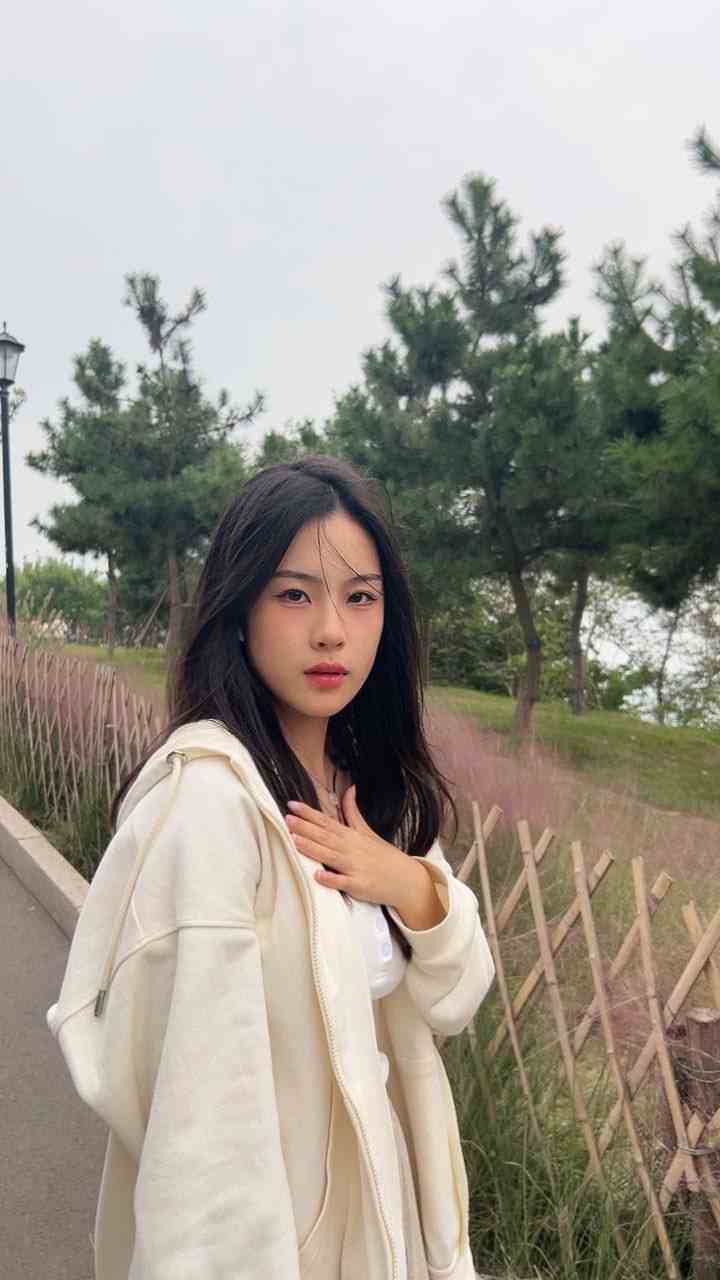 网红麻豆女神 苏畅 清纯的脸庞巨乳的身材，校花级别的颜值反差婊，抓凤筋被爆菊