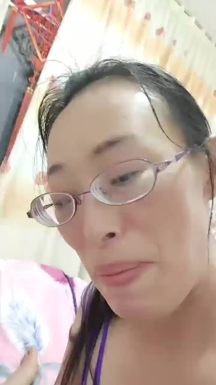 妈妈的老骚逼每一次都要被儿子的大屌操出白浆