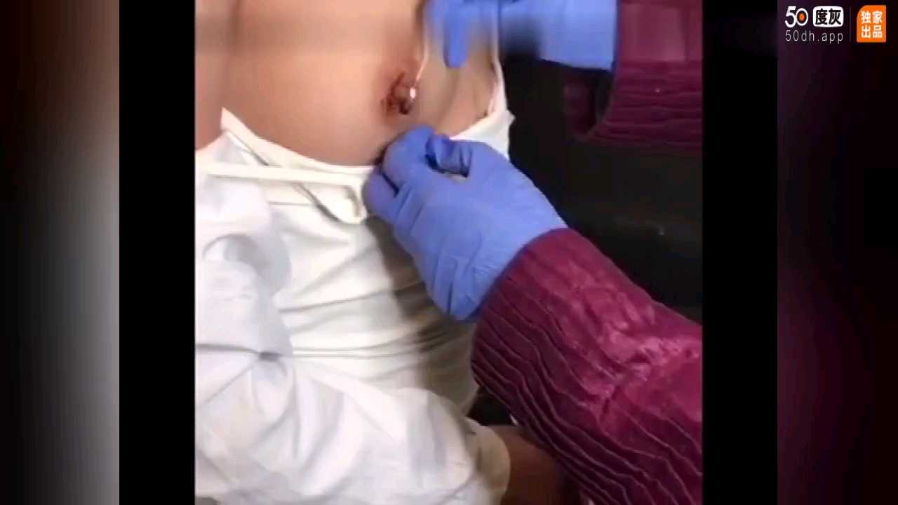 国产美女奶头扎针装乳钉一直喊疼
