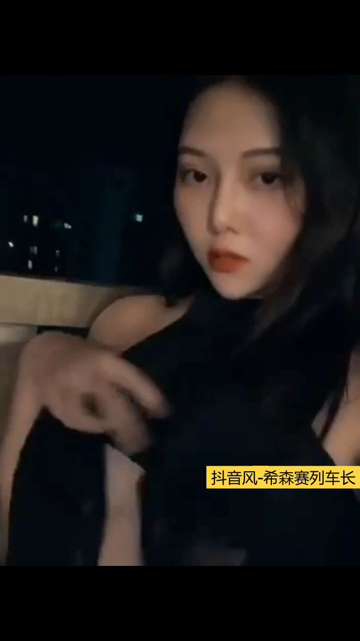 阿朱夜晚漏奶 粉丝团免费看所有收费视频