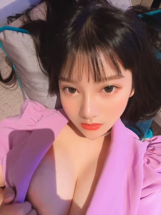 【网红福利】巨乳人气小尤奈，浴衣脱衣后的自慰诱惑