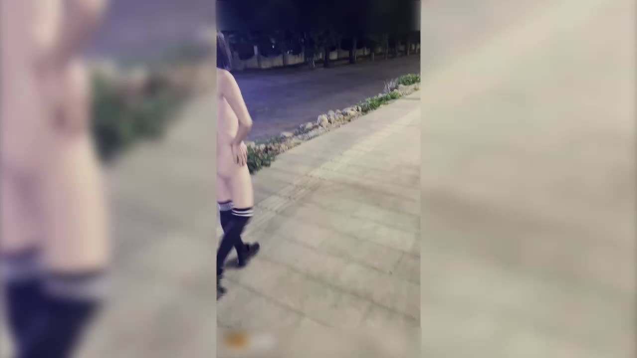 露出界扛把子婷婷 ，广州街头再现 第一部