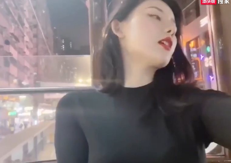 国模阿朱：电车露出玩弄跳蛋，刺激诱惑引人遐想