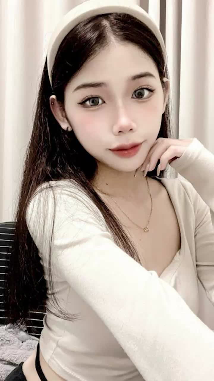 靓丽纯欲花臂小姐姐做外围赚钱 口交自慰片泄漏