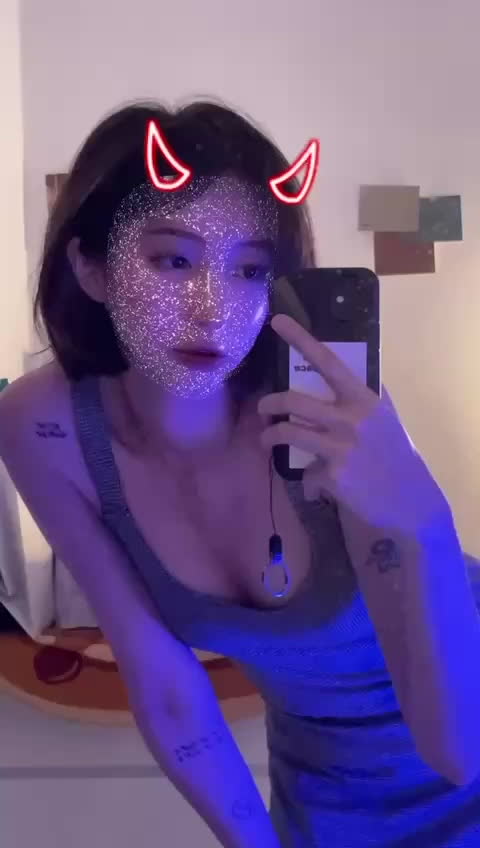 嘴法很专业的反差婊妹子，身材也不错