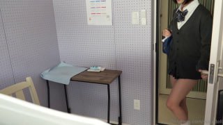 Yunadoll眼镜反差婊被钢琴老师狠狠爆肏。老师对可爱日本女大学生下手，从钢琴课变禁忌炮 A片